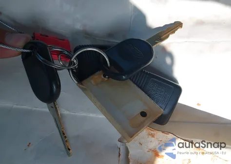 2008 Ford Focus Se from USA, damaged, VIN 1FAHP33NX8W286851